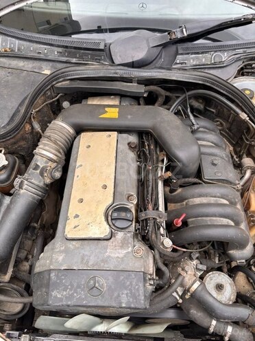 Mercedes C 280-11