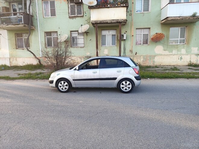 Kia Rio-4