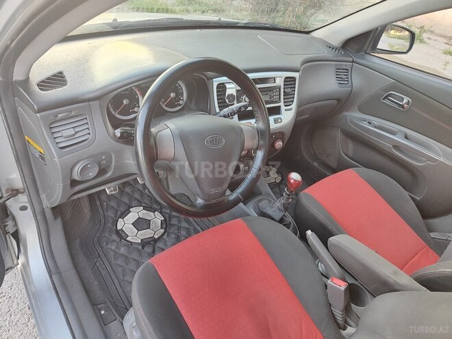 Kia Rio-7