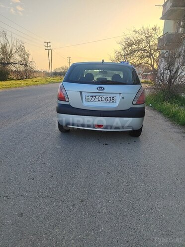 Kia Rio-5
