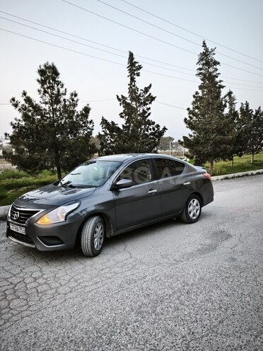 Nissan Versa-4