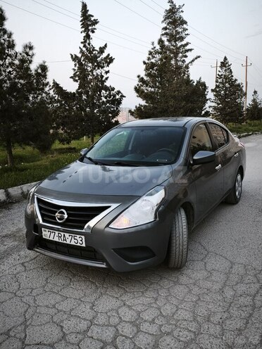 Nissan Versa-3
