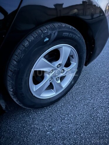 Hyundai Elantra-8