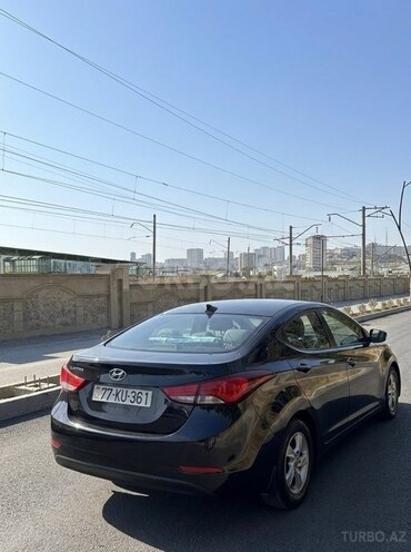 Hyundai Elantra-2