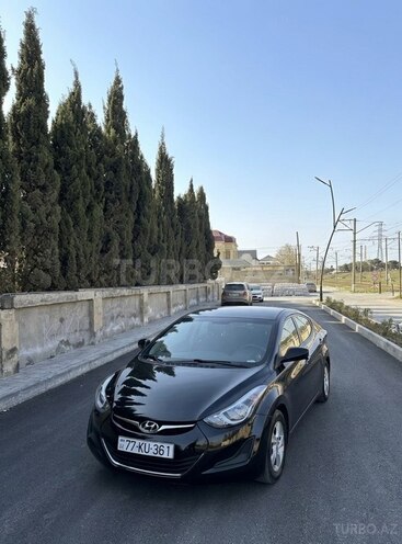 Hyundai Elantra-1