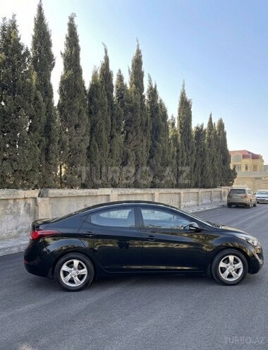 Hyundai Elantra-5
