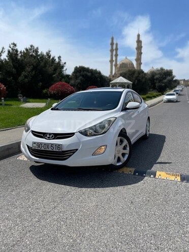Hyundai Elantra-1