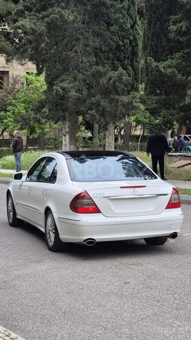 Mercedes E 280-5