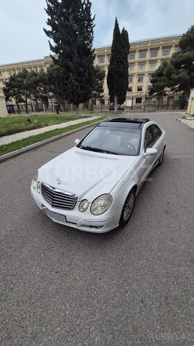 Mercedes E 280-9