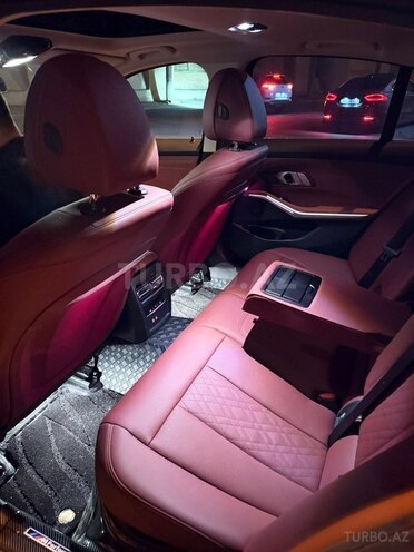 BMW 330-11