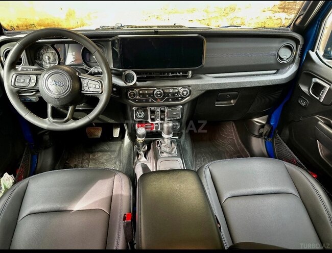 Jeep Wrangler-11