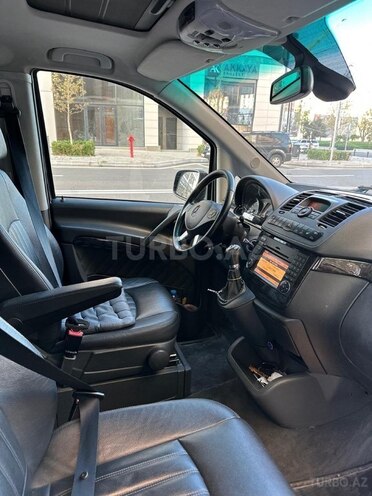 Mercedes Viano-3