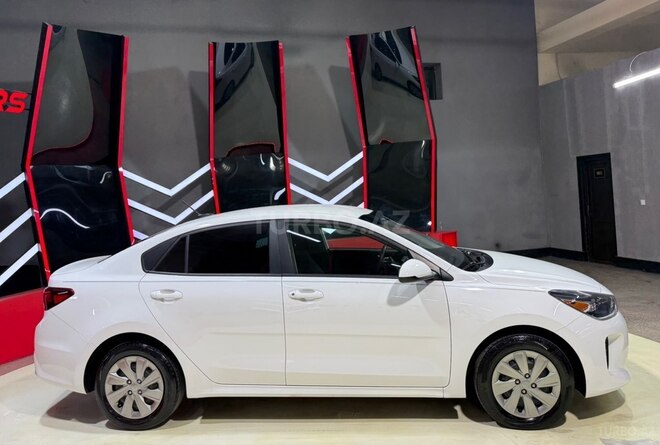 Kia Rio-5