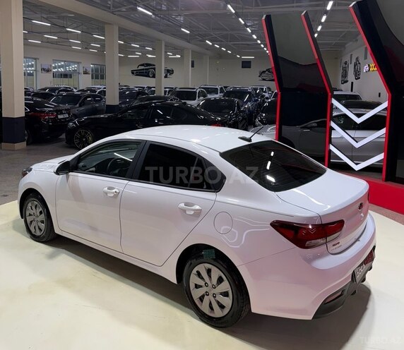 Kia Rio-7