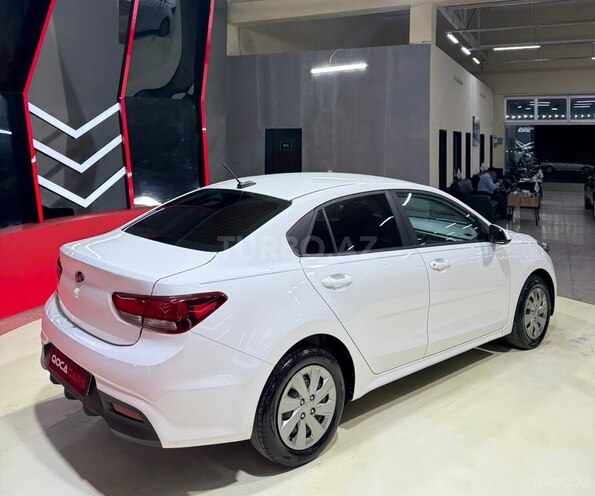 Kia Rio-8