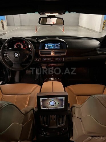 BMW 750-16