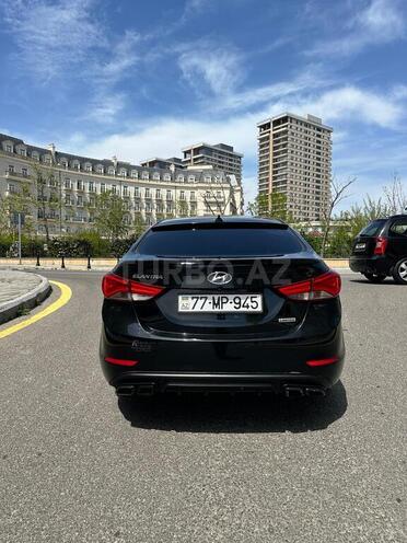 Hyundai Elantra-2