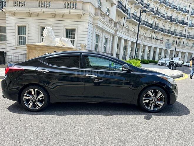 Hyundai Elantra-5
