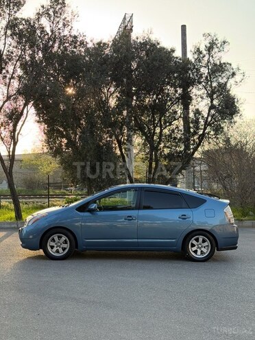 Toyota Prius-8