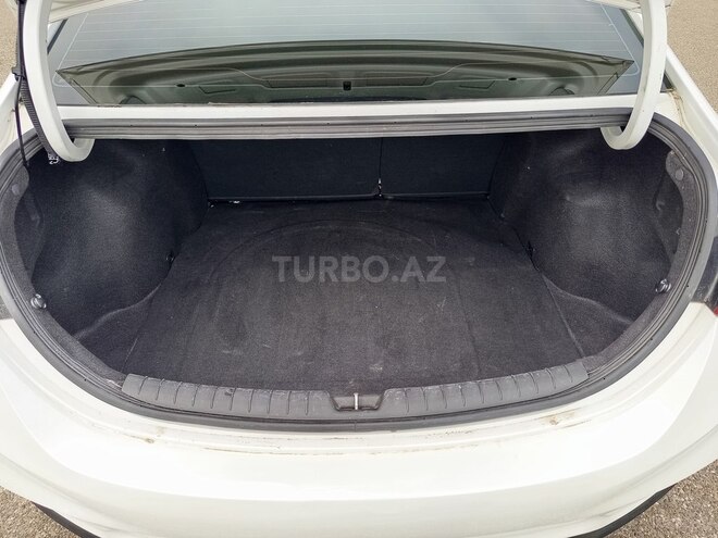 Hyundai Accent-6
