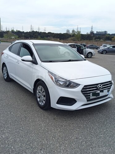 Hyundai Accent-5