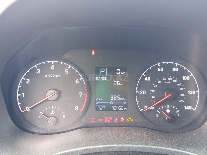 Hyundai Accent-2