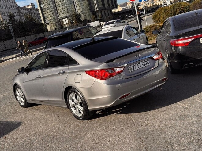 Hyundai Sonata-7