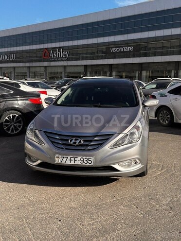 Hyundai Sonata-3