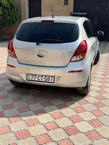 Hyundai i20-2