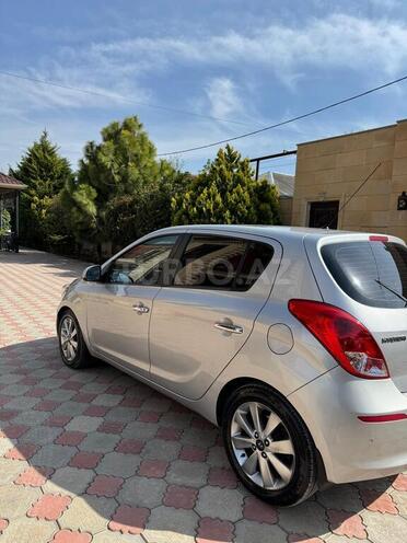 Hyundai i20-10