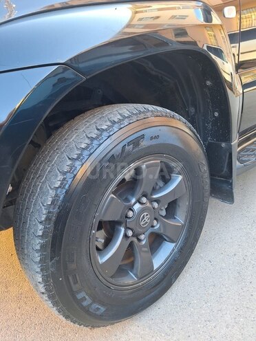 Toyota Land Cruiser Prado-8