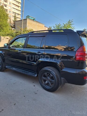 Toyota Land Cruiser Prado-4
