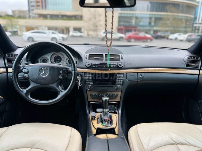 Mercedes E 280-2