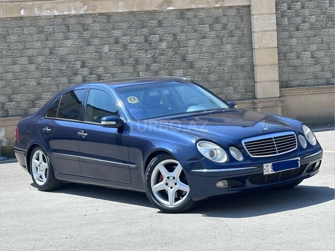 Mercedes E 270-6