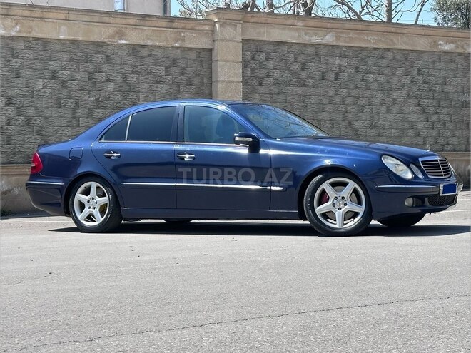 Mercedes E 270-7