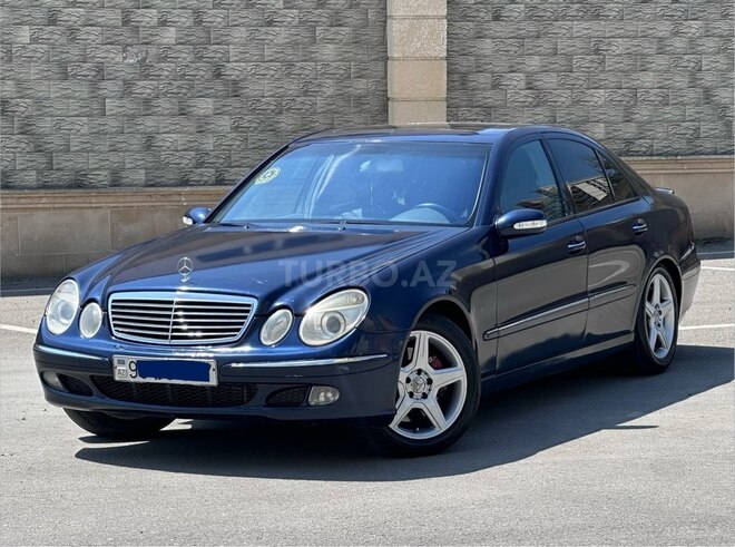 Mercedes E 270-4