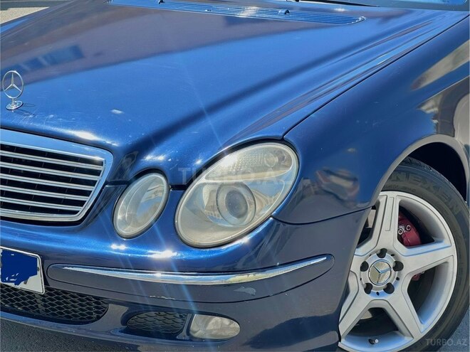 Mercedes E 270-5