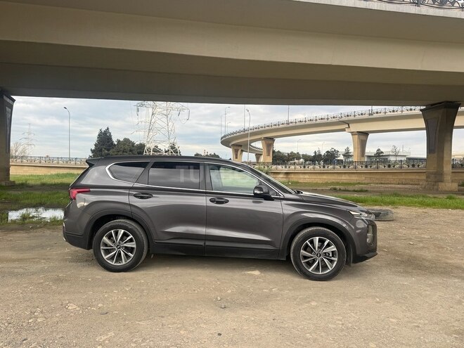 Hyundai Santa Fe-15