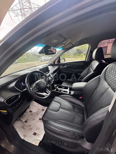 Hyundai Santa Fe-13