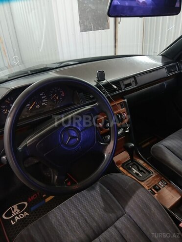 Mercedes 200 E-10