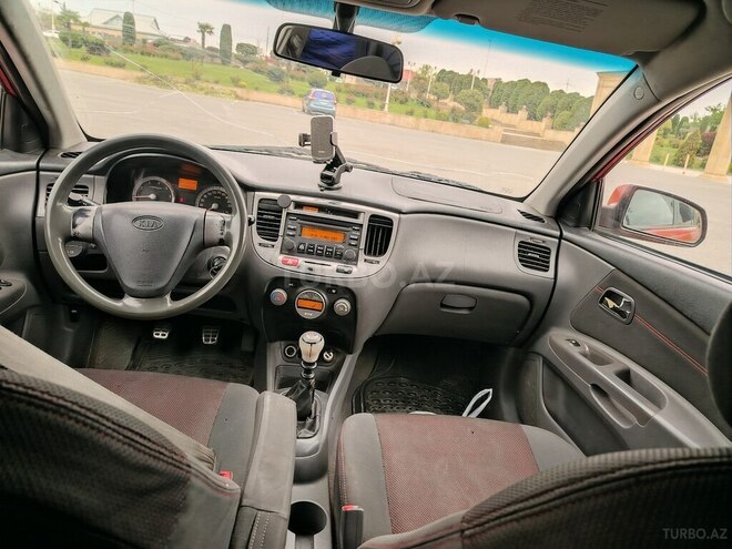 Kia Rio-13