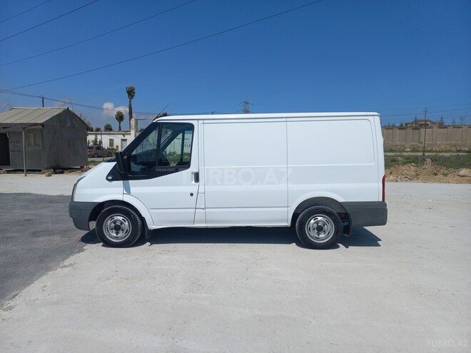 Ford Transit-5