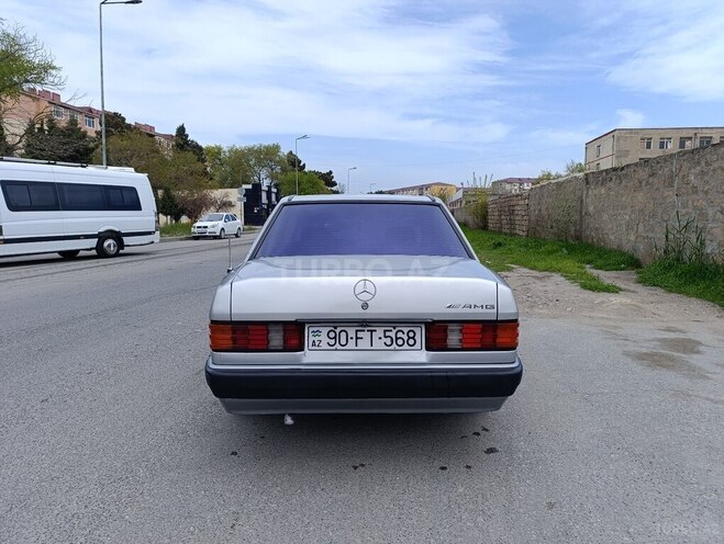 Mercedes 190-4