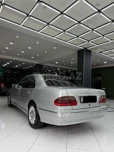 Mercedes E 220-5