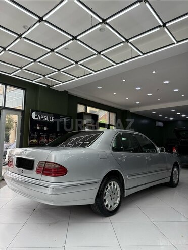 Mercedes E 220-6
