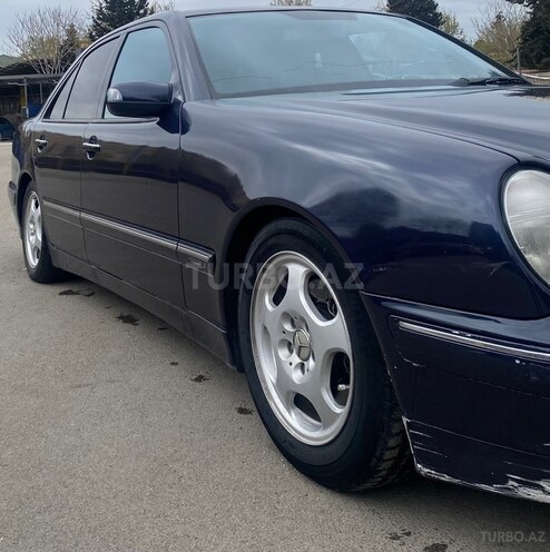 Mercedes E 280 4MATIC-9