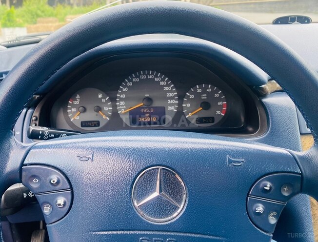 Mercedes E 280 4MATIC-6