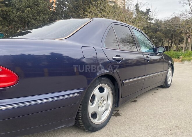 Mercedes E 280 4MATIC-8