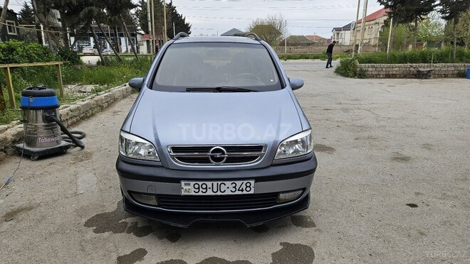 Opel Zafira-1