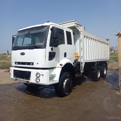 Ford Cargo-2